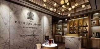 ‘더 디스틸러스 라이브러리’ 1주년… 서울신라호텔, ‘특화 위스키 존’으로 부상