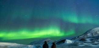 부킹닷컴, 2025년 야간 관광 명소 5선 소개