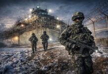 철책이 뚫려도 징계는 없다… ‘벨트 방어’라는 이름의 공백, 그리고 6천 명의 최전선 DMZ GOP 철책 순찰 군인 야간 경계 병력 감축 벨트 방어 논란 이미지