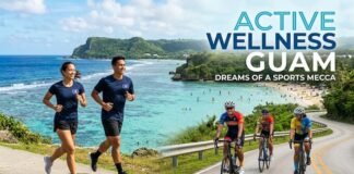 괌, ‘익숙함의 함정’ 벗어날 중대한 변곡점… ‘액티브 웰니스’ 승부수 괌의 에메랄드빛 바다와 해안 절벽이 보이는 풍경을 배경으로, 자전거 복장을 갖춘 세 명의 동호인이 굽어지는 도로를 따라 줄지어 자전거를 타고 있다.